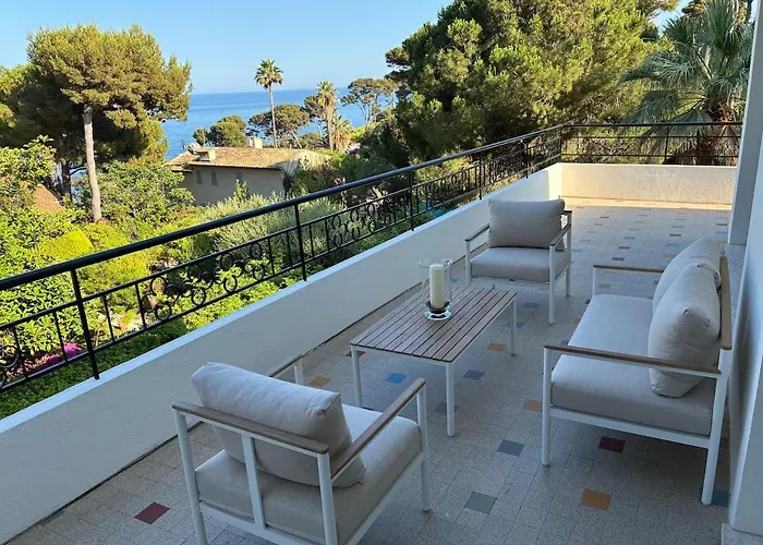 Palmiers Et Pins Face A La Dans Classee Du Cap D Apartment *