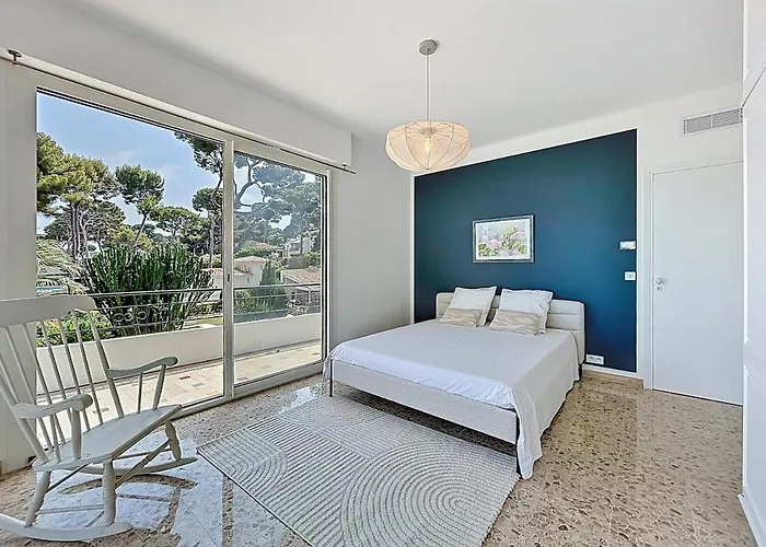 Palmiers Et Pins Face A La Dans Classee Du Cap D Apartment *