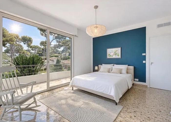 Palmiers Et Pins Face A La Dans Classee Du Cap D Apartment *